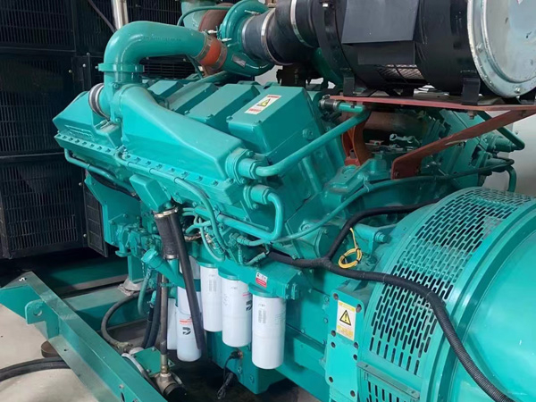 疏勒更换100kW柴油发电机组机油时，需要注意哪些事项？