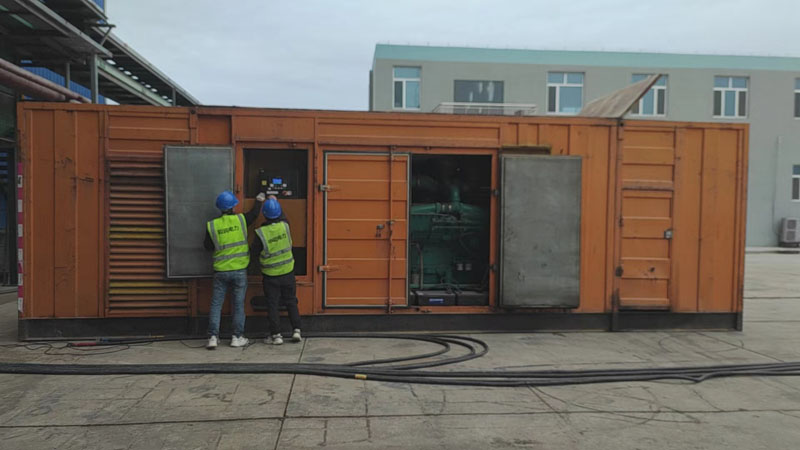 疏勒如何检查柴油发电机组的机油油位?